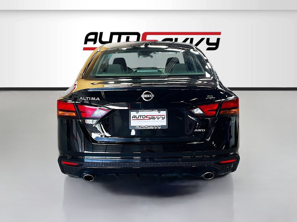 Used 2024 Nissan Altima 2.5 SL AWD/4WD image 6
