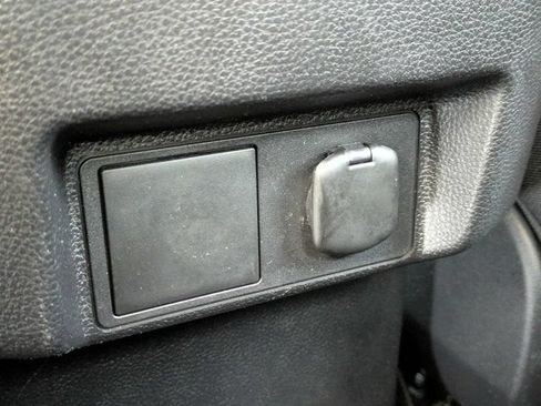 Used 2025 Toyota Tacoma SR AWD/4WD image 14