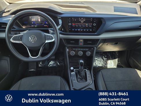 Certified 2023 Volkswagen Taos SE image 13