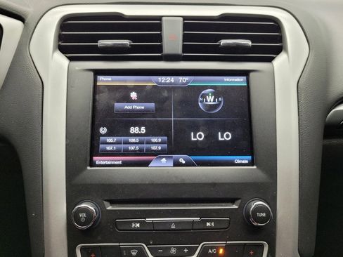 Used 2016 Ford Fusion SE AWD/4WD image 25