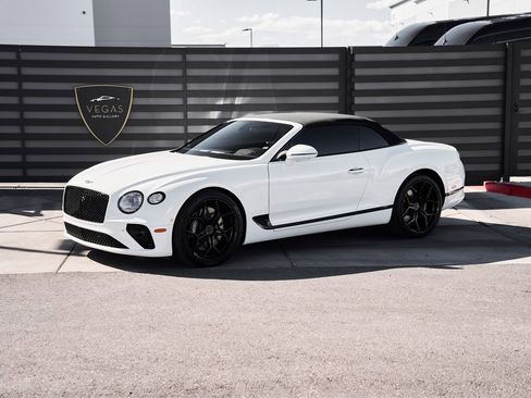 Used 2023 Bentley Continental GT Azure image 5