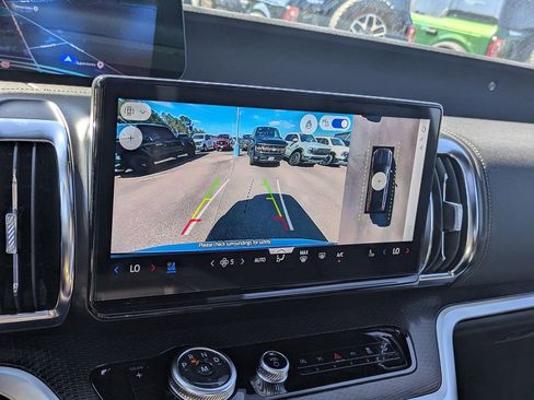 New 2025 Ford Expedition Platinum image 18