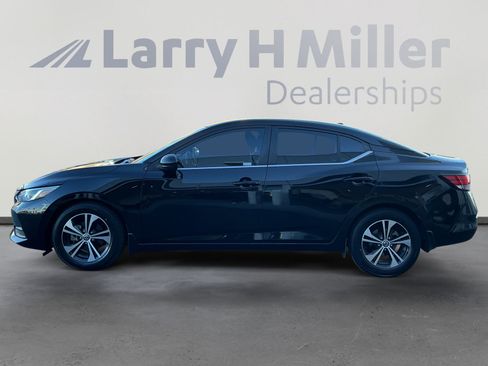Used 2021 Nissan Sentra SV image 2