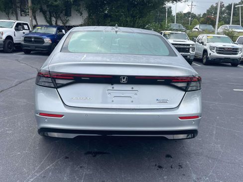 Used 2023 Honda Accord Touring image 6