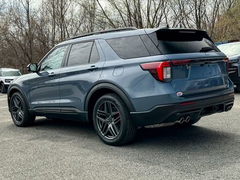 Certified 2025 Ford Explorer ST AWD/4WD image 5