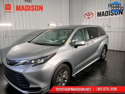 Used 2024 Toyota Sienna LE
