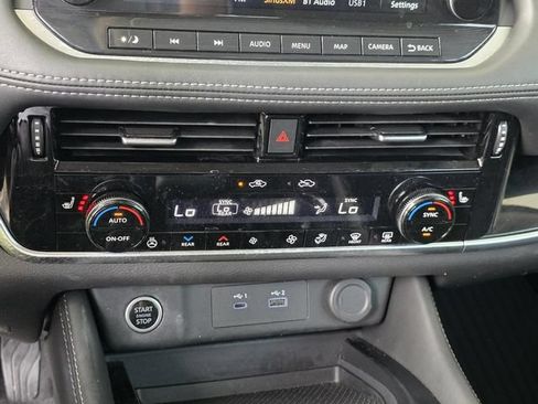 Used 2023 Nissan Rogue SL w/ SL Premium Package FWD image 26