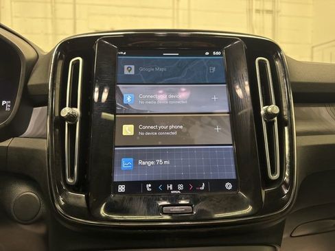 Used 2023 Volvo XC40 Recharge Plus image 31