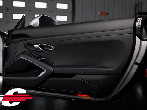 Used 2018 Porsche 911 Carrera image 25