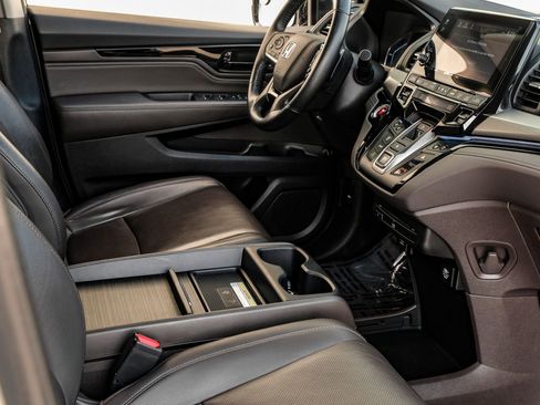 Used 2020 Honda Odyssey Elite image 23