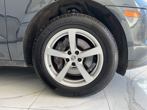 Used 2021 Porsche Macan AWD/4WD image 28