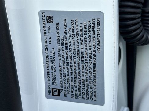 Used 2024 Chevrolet Silverado 2500 LT w/ Convenience Package image 40