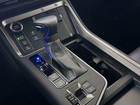 Used 2024 Lexus GX 550 image 20