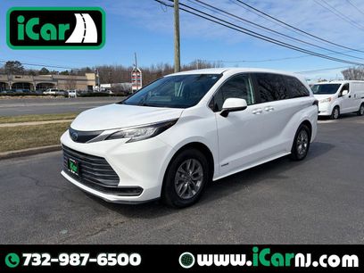 Used 2021 Toyota Sienna LE