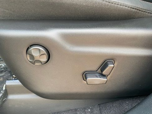 Used 2025 Dodge Durango GT image 30