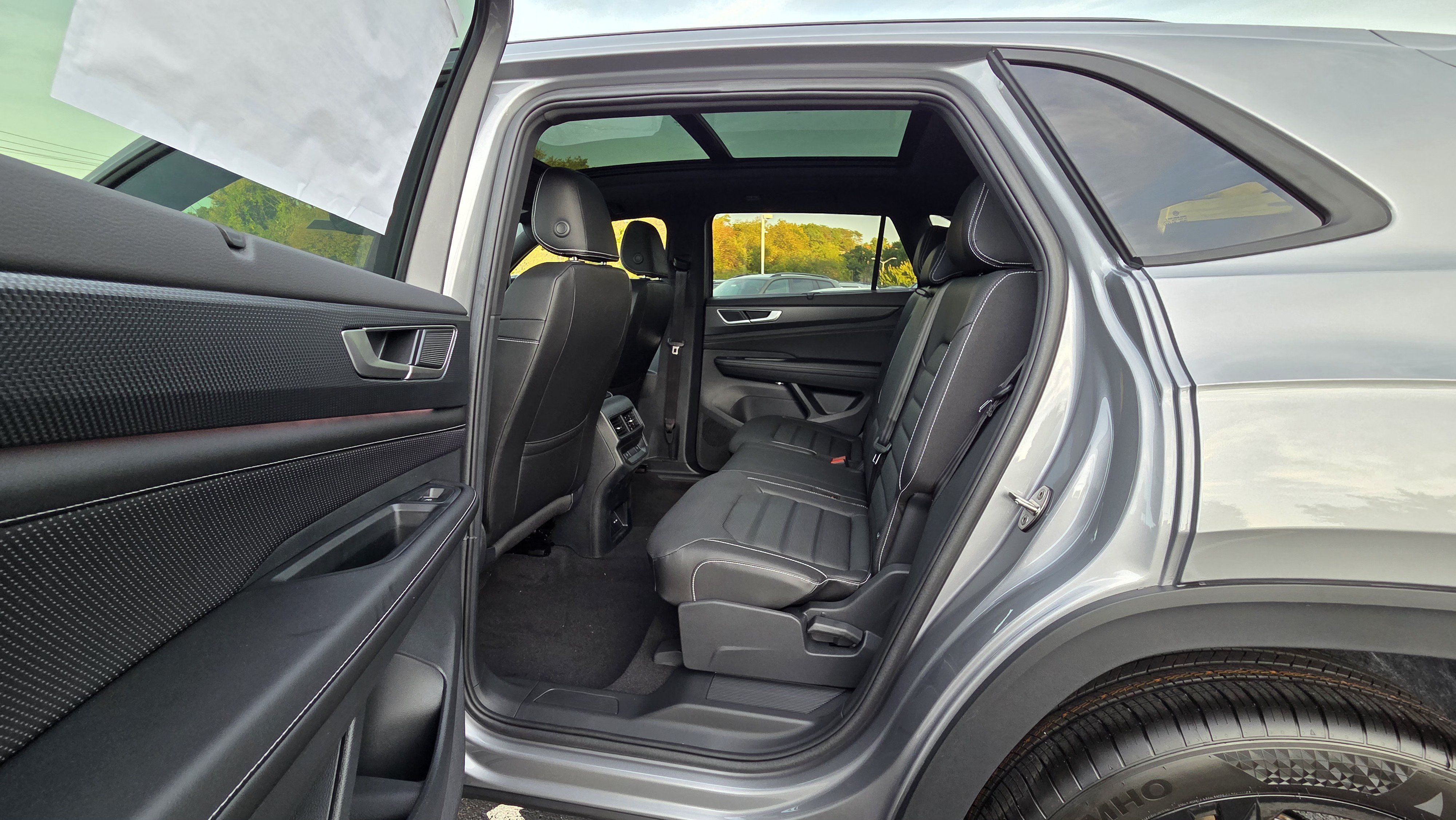 New 2026 Volkswagen Atlas Cross Sport SEL R-Line AWD/4WD image 25