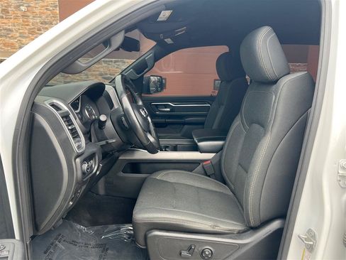 Used 2019 RAM 1500 Big Horn AWD/4WD image 9