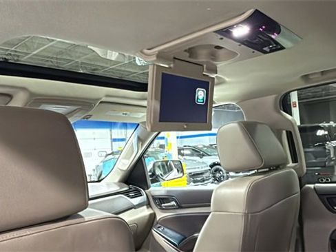 Certified 2018 Chevrolet Suburban Premier image 16