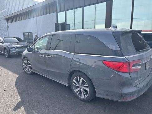Used 2023 Honda Odyssey Touring image 3
