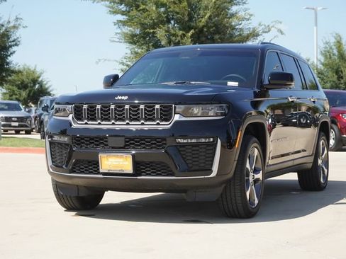 Certified 2026 Jeep Grand Cherokee L Limited AWD/4WD image 3