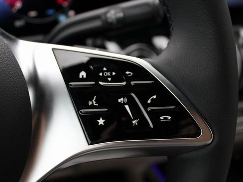 New 2025 Mercedes-Benz GLA 250 4MATIC image 21