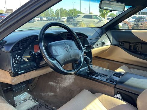 Used 1994 Chevrolet Corvette Coupe RWD image 23