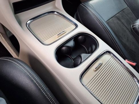 Used 2020 Dodge Grand Caravan SXT image 24