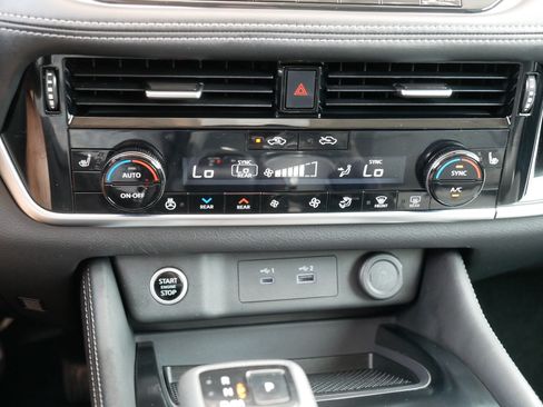 Certified 2023 Nissan Rogue SL w/ SL Premium Package AWD/4WD image 23