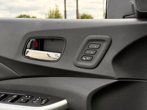 Used 2016 Honda CR-V Touring image 14