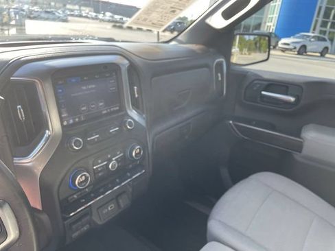 Used 2019 Chevrolet Silverado 1500 LT Trail Boss w/ Convenience Package AWD/4WD image 13