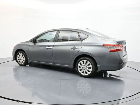 Used 2015 Nissan Sentra SV image 2