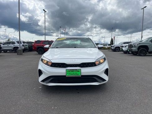 Used 2023 Kia Forte LXS FWD image 2