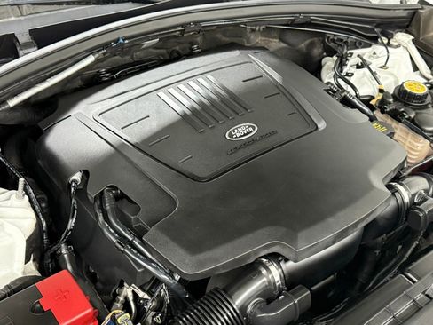 Used 2019 Land Rover Range Rover Velar R-Dynamic HSE image 52