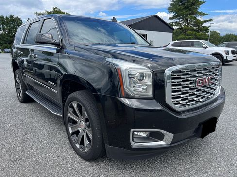 Used 2018 GMC Yukon Denali w/ Open Road Package AWD/4WD image 9