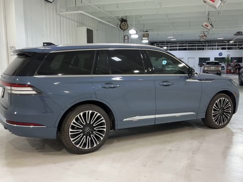 New 2025 Lincoln Aviator Black Label image 9