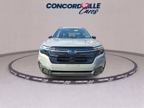 Certified 2025 Subaru Forester Touring AWD/4WD image 3