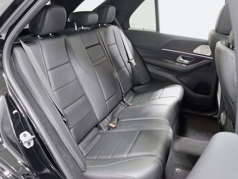 Used 2024 Mercedes-Benz GLE 350 4MATIC w/ AMG Line Exterior image 32