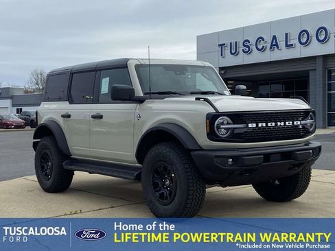 New 2026 Ford Bronco Outer Banks w/ Sasquatch Package AWD/4WD image 1