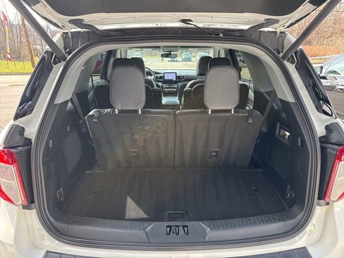 Used 2022 Ford Explorer Limited w/ Equipment Group 301A image 26