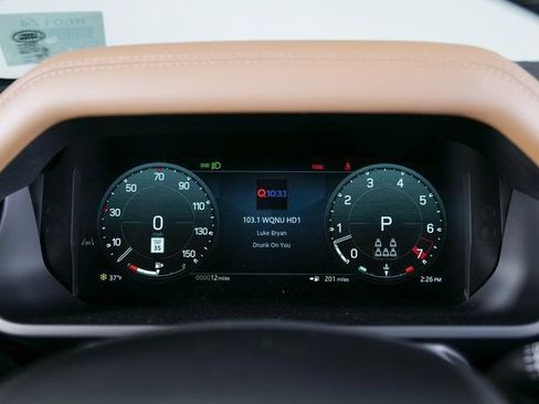 New 2026 Land Rover Defender 130 X-Dynamic SE image 20