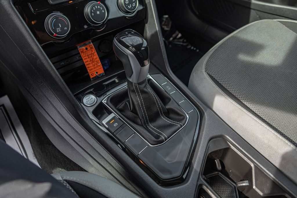 Certified 2024 Volkswagen Taos S FWD image 19