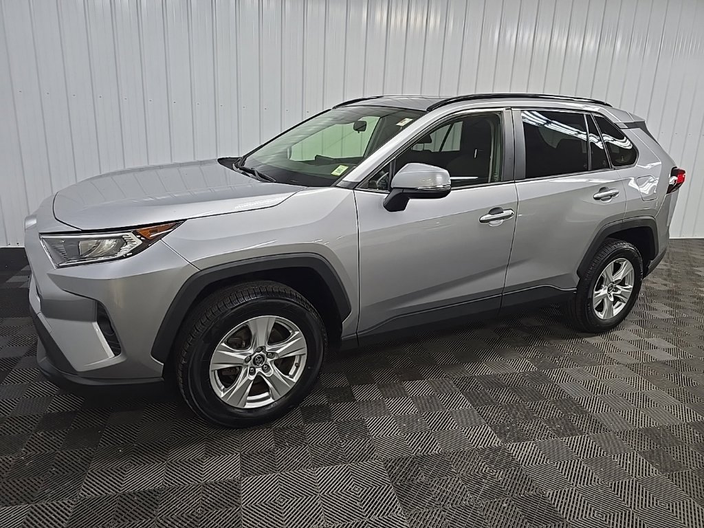 Used 2019 Toyota RAV4 XLE AWD/4WD image 6
