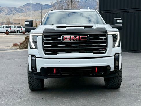 Used 2024 GMC Sierra 2500 AT4 w/ AT4 Premium Plus Package image 2