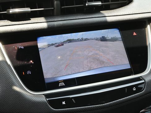 Used 2025 Cadillac XT5 Luxury w/ LPO, Floor Liner Package FWD image 14