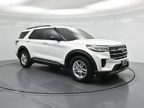 Certified 2025 Ford Explorer Active RWD image 56