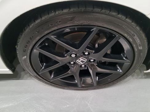 Used 2024 Honda Civic Sport image 32