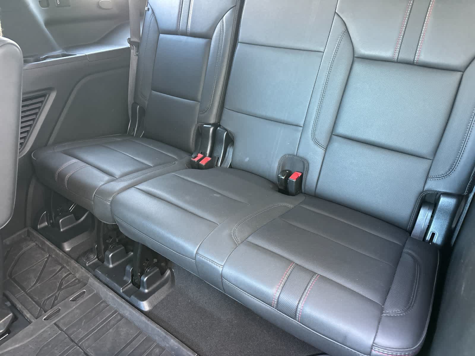 Used 2023 Chevrolet Tahoe RST w/ Luxury Package AWD/4WD image 15