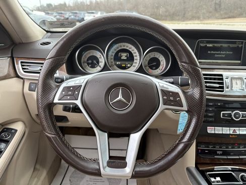 Used 2014 Mercedes-Benz E 350 4MATIC Sedan image 27