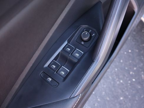 Used 2024 Volkswagen Jetta SE image 8