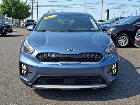 Used 2020 Kia Niro EX FWD image 2